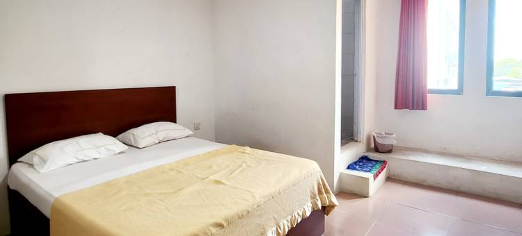 WSL米特拉红门酒店(Wsl Hotel Mitra Reddoorz)图片