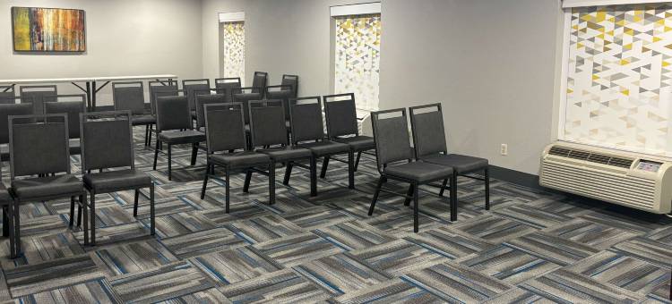 机场大道I-65凯艺套房酒店(Quality Inn & Suites at Airport Blvd I-65)图片