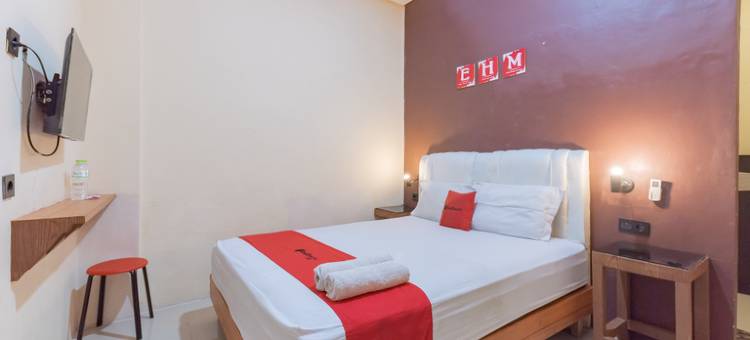 RedDoorz Near Kejaksan Station Cirebon 3图片