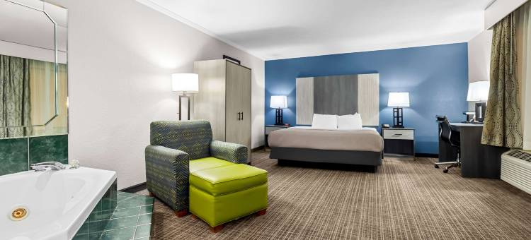 品质酒店及套房佛罗伦萨市民中心(Quality Inn & Suites Civic Center)图片