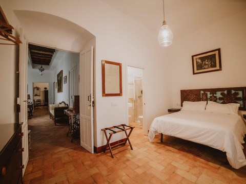 限成人的波萨达·德·拉·卡萨·德尔·平托尔·哈布·韦尔瓦