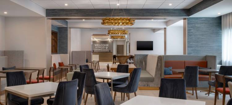 温尼伯市中心希尔顿欢朋酒店(Hampton Inn by Hilton Winnipeg Downtown)图片