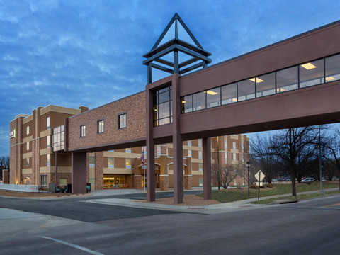 南达科他苏福尔斯桑福德医疗中心希尔顿惠庭套房酒店