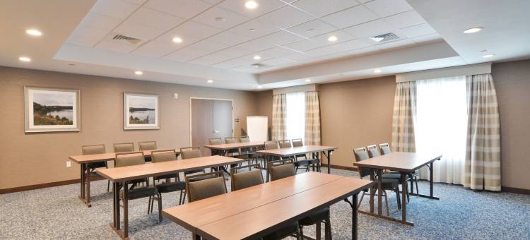 梅诺莫尼欢朋套房酒店(Hampton Inn & Suites Menomonie)图片