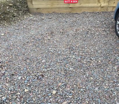 Scot’s themed  cottage ,super king bed, ideal location. Pet friendly. Hotel Overview