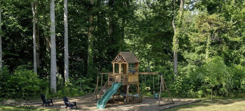 5 Bdrm Dog Friendly, Lake Access Getaway w/Playground, Fire Pit & More图片