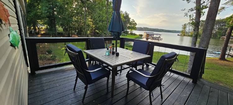 Fishing & Fun!FamiLee Lakehouse Retreat DogFriendly w-HotTub & BoatDock图片
