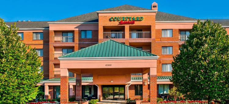 杜勒斯镇中心万怡酒店(Courtyard Dulles Town Center)图片