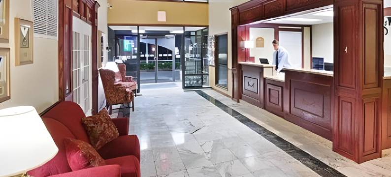 塔勒阔戴斯套房酒店(Days Inn & Suites by Wyndham Tahlequah)图片