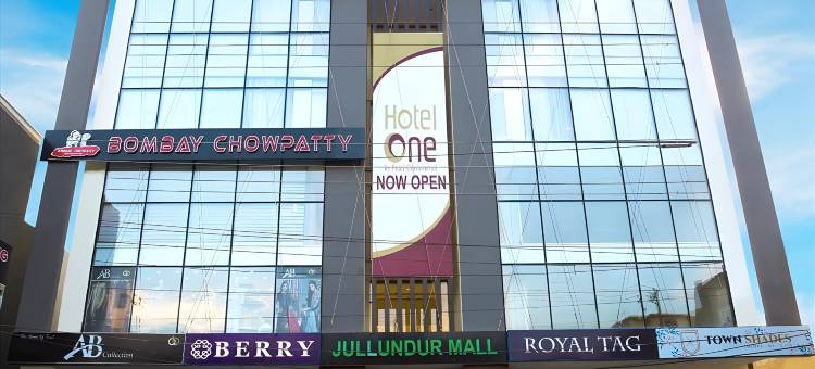 一号酒店-Rahim Yar Khan Club Road店(Hotel One Rahim Yar Khan Club Road)图片