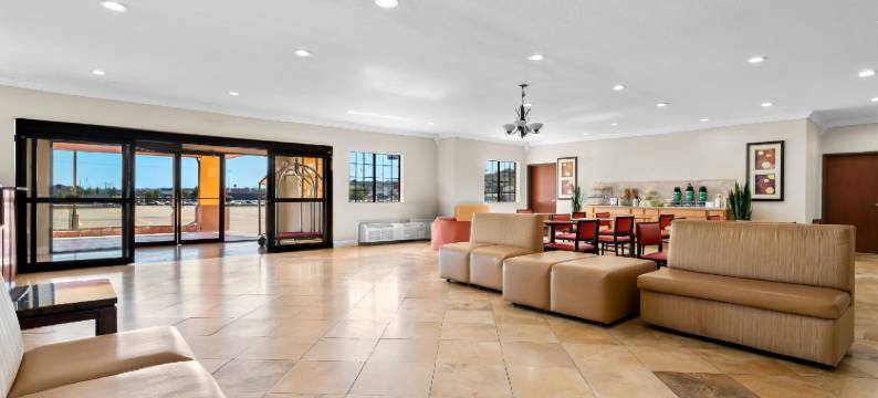 品质酒店及套房麦卡莱斯特69号公路(Quality Inn & Suites McAlester on Hwy 69)图片