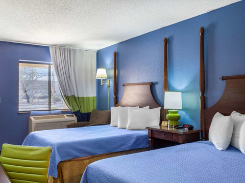 瓦朱卡堡罗德威酒店