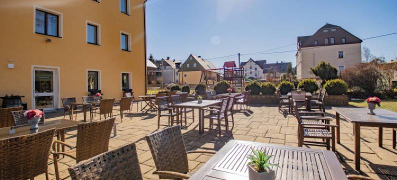 弗列柏格霍赫恩泽格比格斯酒店(Erzgebirgshotel Freiberger Höhe)图片