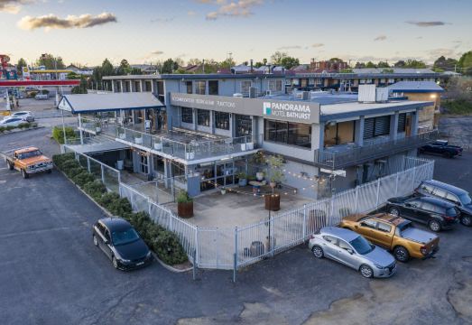 Panorama BathurstHotel Overview