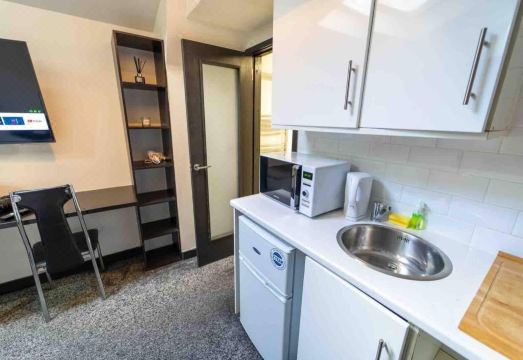 Ground Floor Cosy Studio! Hotel Overview