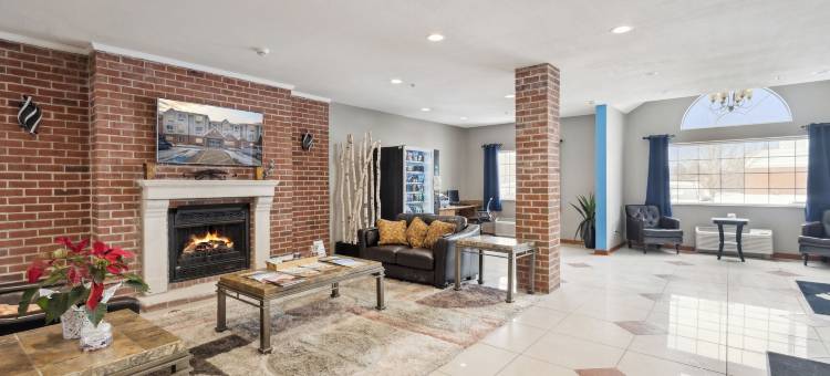 南本德-巴黎圣母院麦客达套房酒店(Microtel Inn & Suites by Wyndham South Bend/at Notre Dame)图片