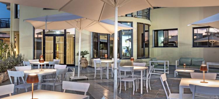 丽娜酒店(Rina Hotel)图片