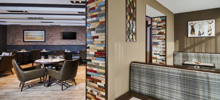 罗利克拉布特里谷希尔顿逸林酒店(DoubleTree by Hilton Raleigh Crabtree Valley)图片