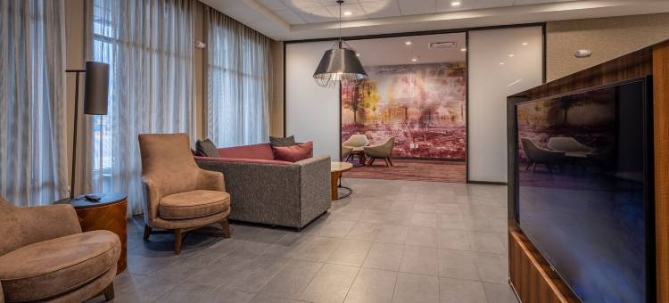 东兰辛奥克莫斯万豪万怡酒店(Courtyard East Lansing Okemos)图片