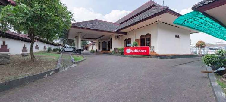 RedDoorz Plus at Wisma Kenanga Sukabumi图片