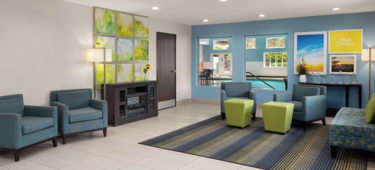 威莱斯温德姆戴斯酒店(Days Inn by Wyndham Williams)图片