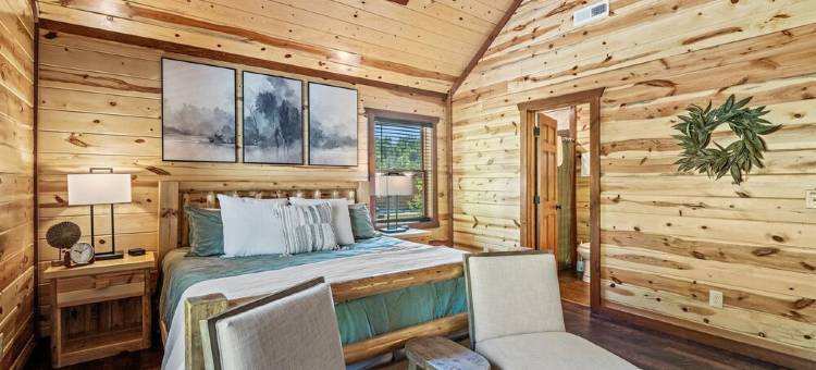 Sleeps ~22, Heated Indoor Pool, Hot Tub, Game Room, Outdoor Fireplace, Big Deck图片