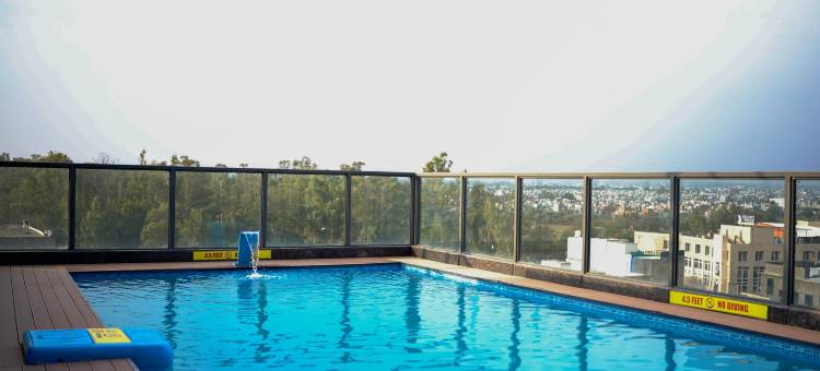 温德姆华美达安可酒店昌迪加尔Zirakpur(Ramada Encore by Wyndham Chandigarh Zirakpur)图片