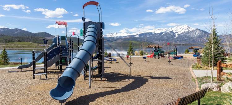 顶峰游艇俱乐部＃10由顶峰县山区度假村提供(Summit Yacht Club 10: 2)图片