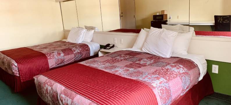 格林斯伯勒/奥科尼湖 - 假日酒店(Holiday Lodge - Greensboro/Lake Oconee)图片