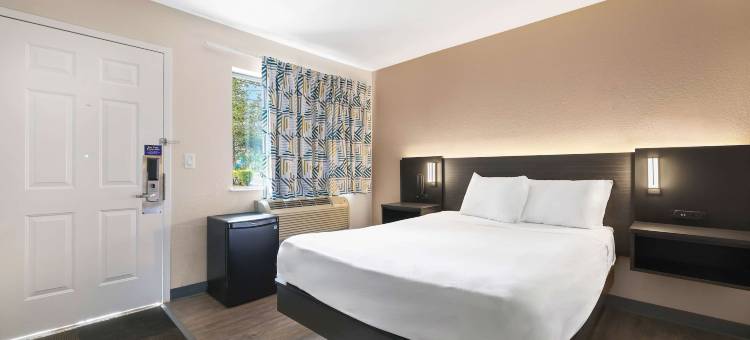 西雅图北-柯克兰6号汽车旅馆(Motel 6 Kirkland, WA - North Kirkland)图片