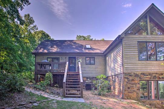 宁静的James River公寓带BBQ和凉亭!(Serene Apt Along James River w/ BBQ & Gazebo!)