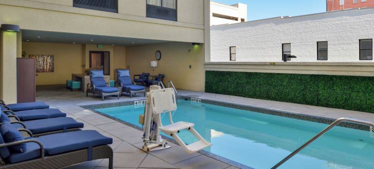 威尔明顿市中心/历史区万怡酒店(Courtyard Wilmington Downtown/Historic District)图片