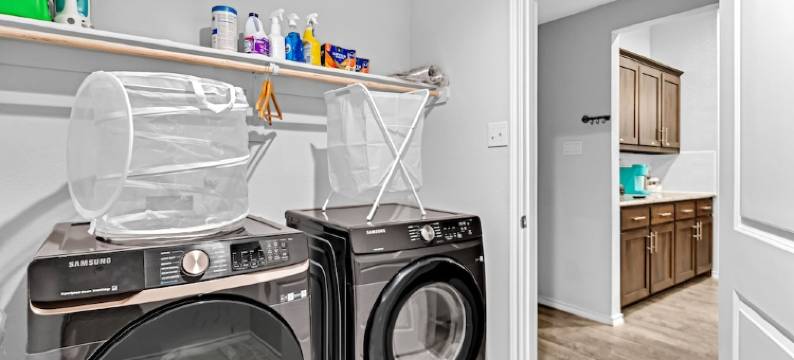 Relaxing Retreat with Hot Tub & Pool.  Fun in a Cozy Home .图片