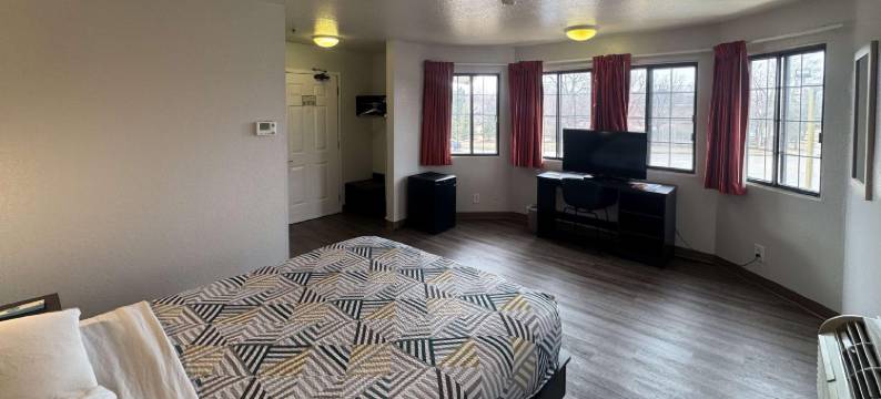 芝加哥北6号汽车旅馆 - 格伦维尤(Motel 6 Glenview, IL - Chicago North)图片