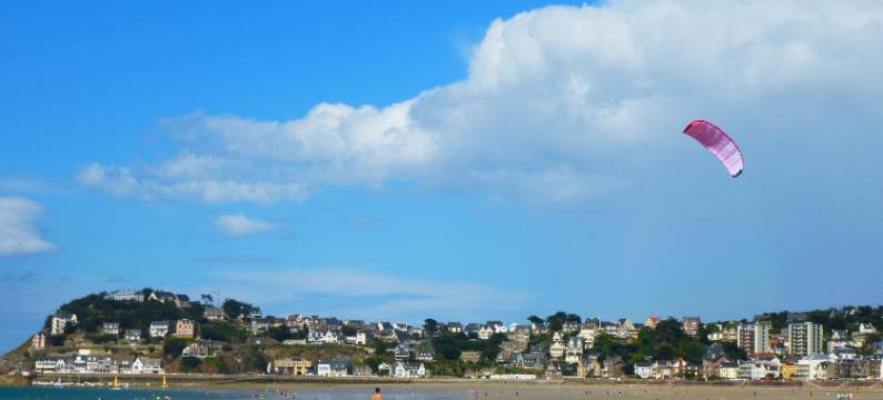 Apartment in Erquy near Scenic Beaches图片