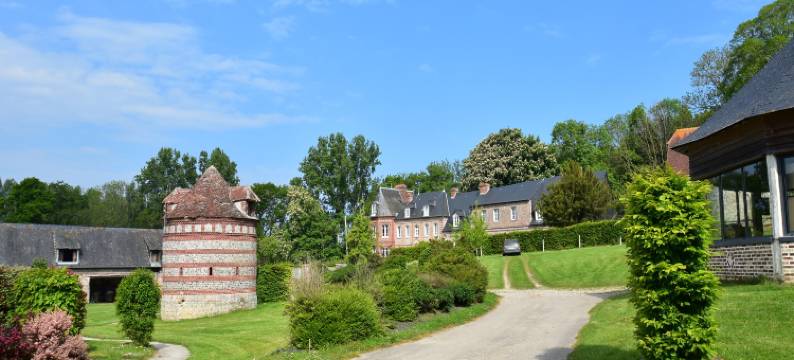 Cottage in Le Bourg-Dun near the Sea图片
