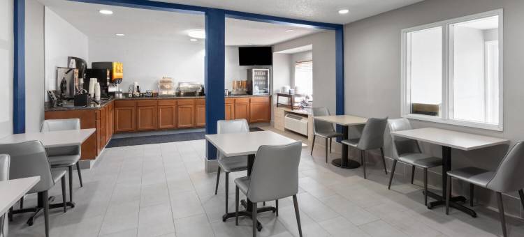 苏福尔斯温德姆麦客达套房酒店(Microtel Inn & Suites by Wyndham Sioux Falls)图片