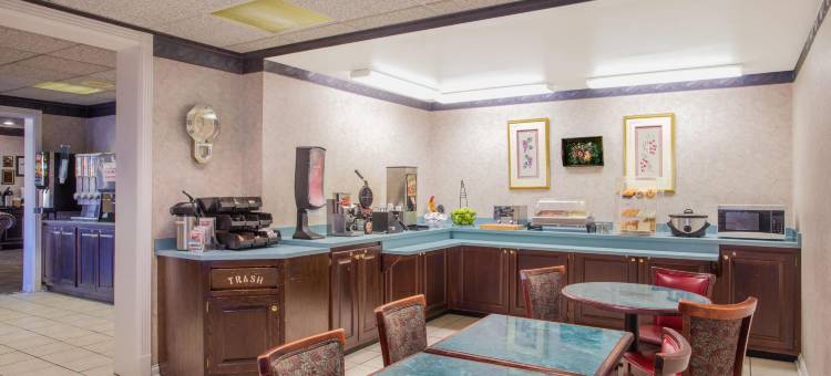 科宾呗盟套房酒店(Baymont by Wyndham Corbin)图片