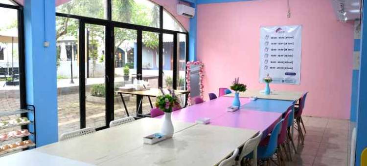 Jember Town Square Apartment by Calli Rooms图片