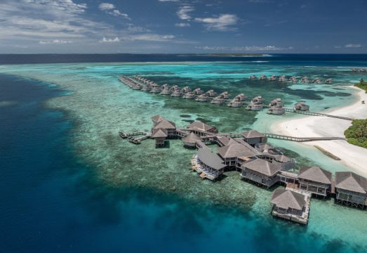 Six Senses LaamuHotel Overview