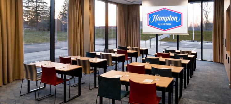里加机场希尔顿欢朋酒店(Hampton by Hilton Riga Airport)图片
