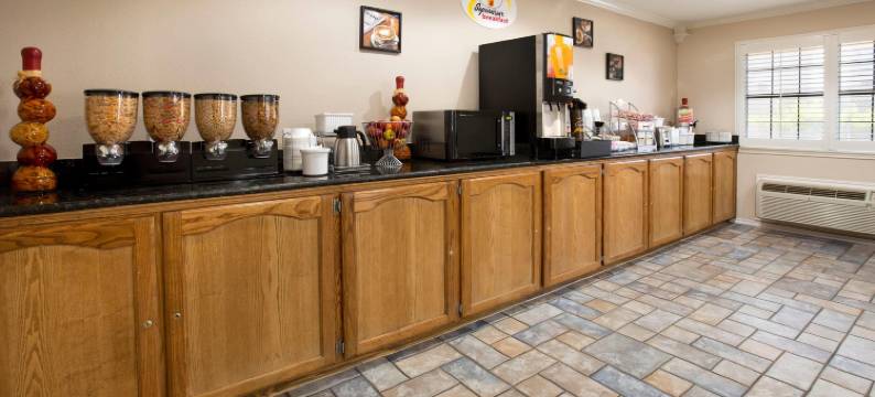 迈克艾伦市中心速8酒店(Super 8 by Wyndham McAllen/Downtown/La Plaza Mall)图片