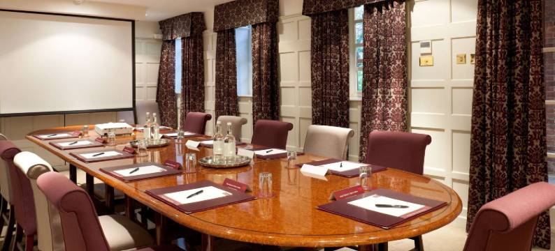 索尔兹伯里怀特哈特美居酒店公寓(Mercure Salisbury White Hart Hotel & Apartments)图片