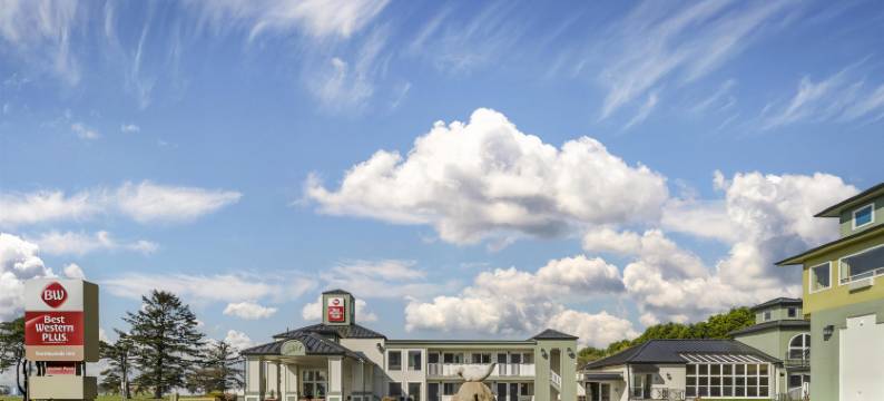 诺斯伍兹贝斯特韦斯特优质酒店(Best Western Plus Northwoods Inn)图片