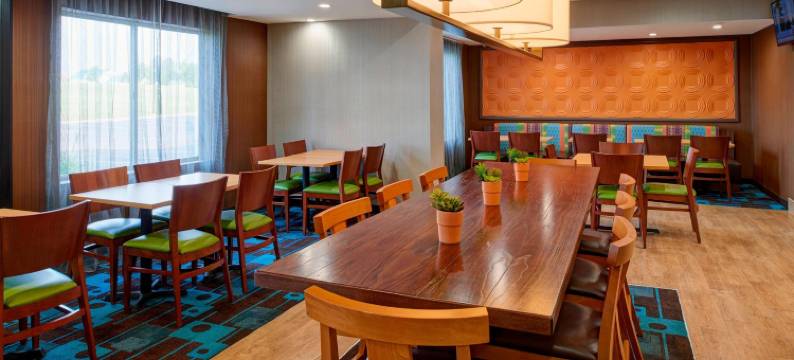 里士满万豪万枫酒店(Fairfield Inn Richmond)图片