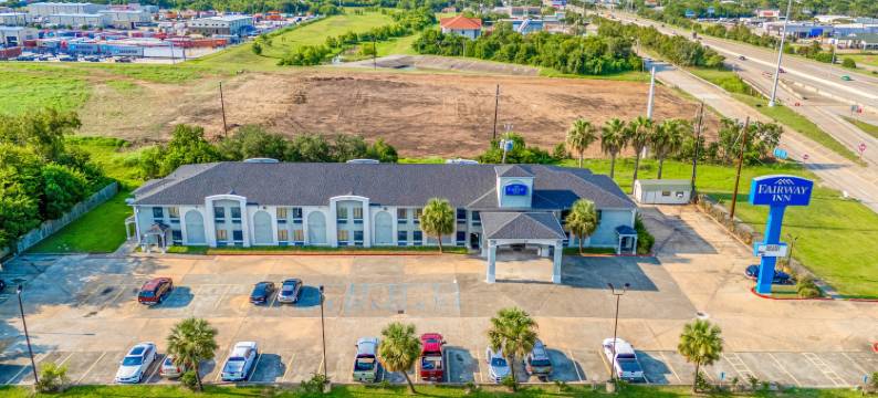 Capital O 费尔韦旅馆 - 贝敦 拉波特 TX(Capital O Fairway Inn - Baytown la Porte TX)图片