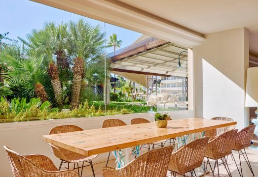 Zafiro Palmanova Hotel Overview