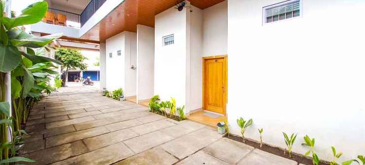 RedDoorz Plus Syariah at Umyas Hotel Near Terminal Anjuk Ladang Nganjuk图片