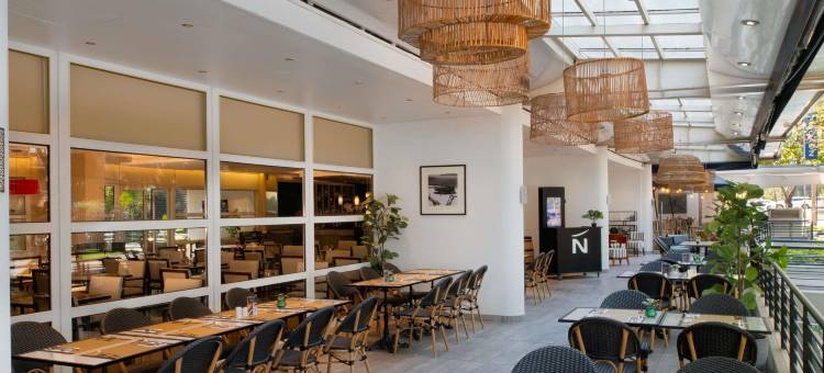 圣地亚哥维塔库拉诺富特酒店(Novotel Santiago Vitacura)图片