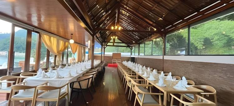 阿特萨利酒店(Atsari Hotel Parapat)图片